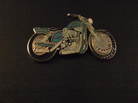 Harley-Davidson Sportster, blauw, motor naar rechts